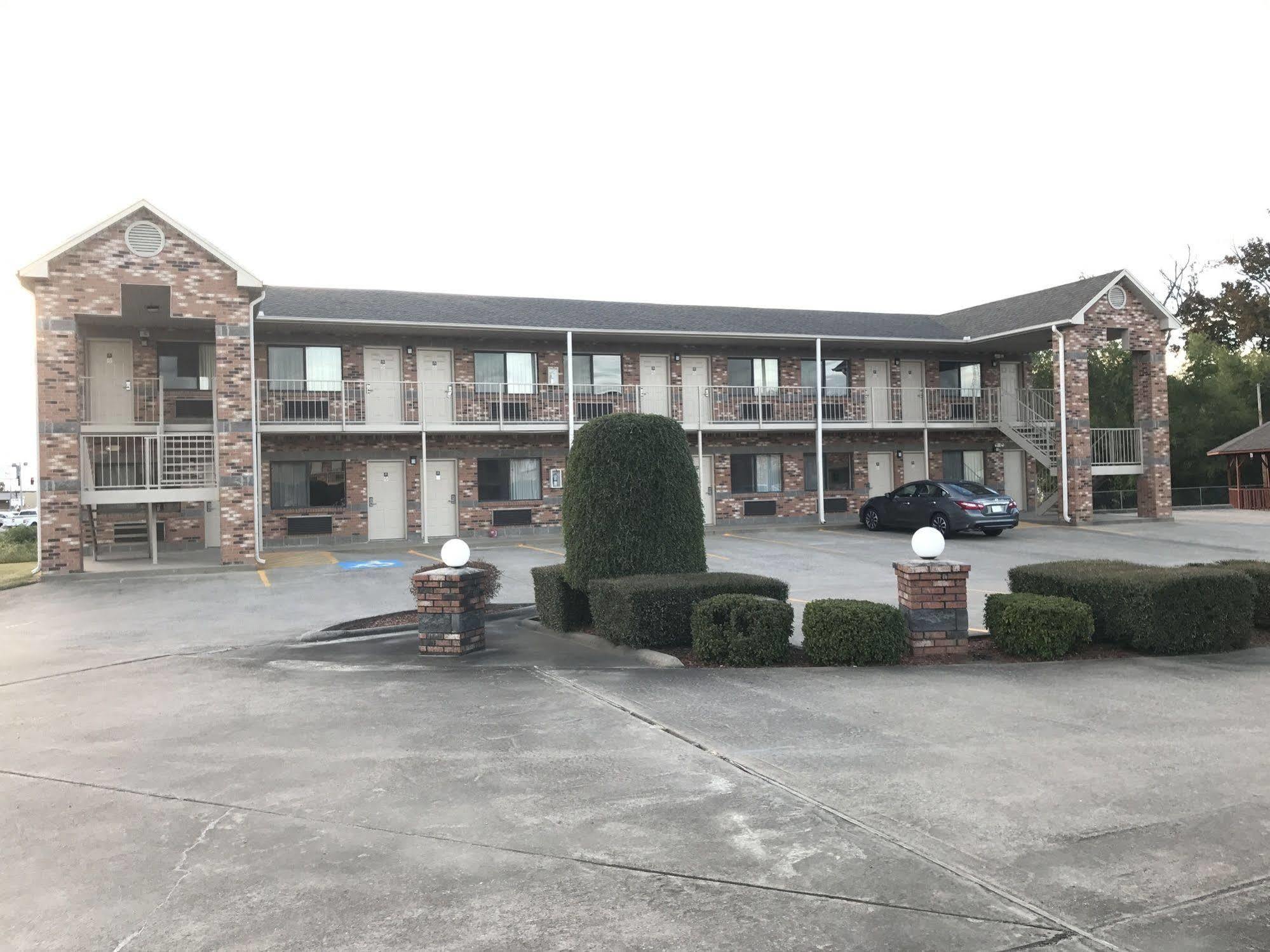 Americas Value 2* Cabot